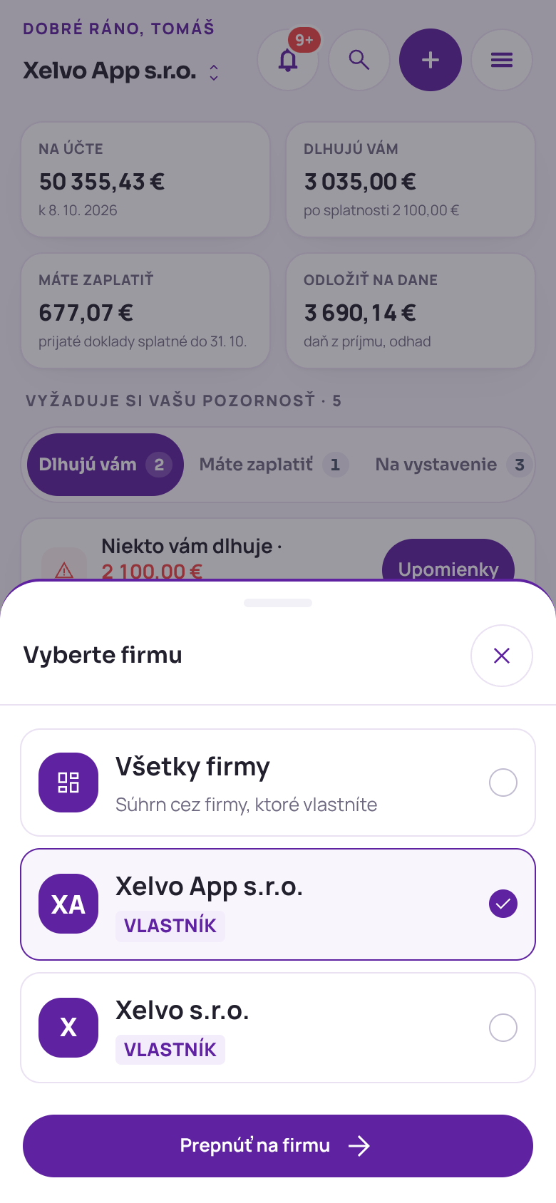 Okno Vyberte firmu na telefóne v Xelve: voľba Všetky firmy so súhrnom cez vlastnené firmy, dve firmy so štítkom Vlastník a tlačidlo Prepnúť na firmu