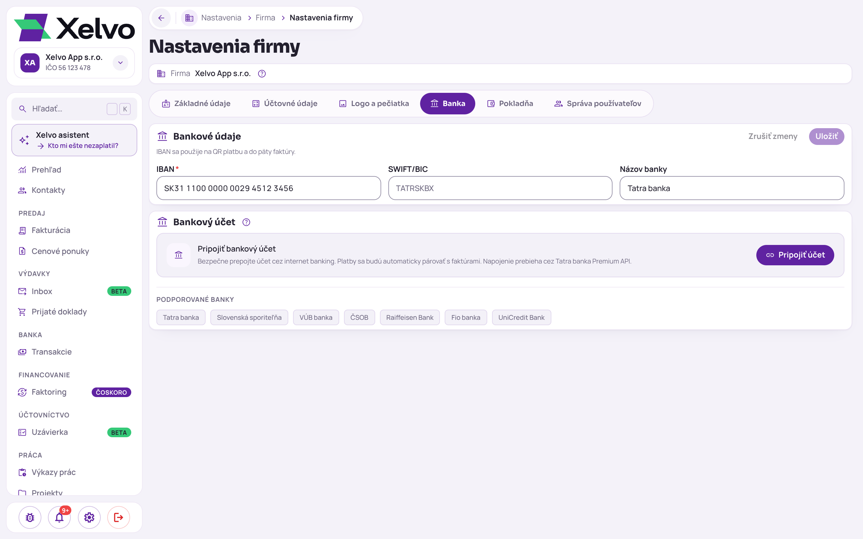 Nastavenia firmy na záložke Banka: polia IBAN, SWIFT/BIC a Názov banky, pod nimi karta Pripojiť bankový účet a zoznam podporovaných bánk