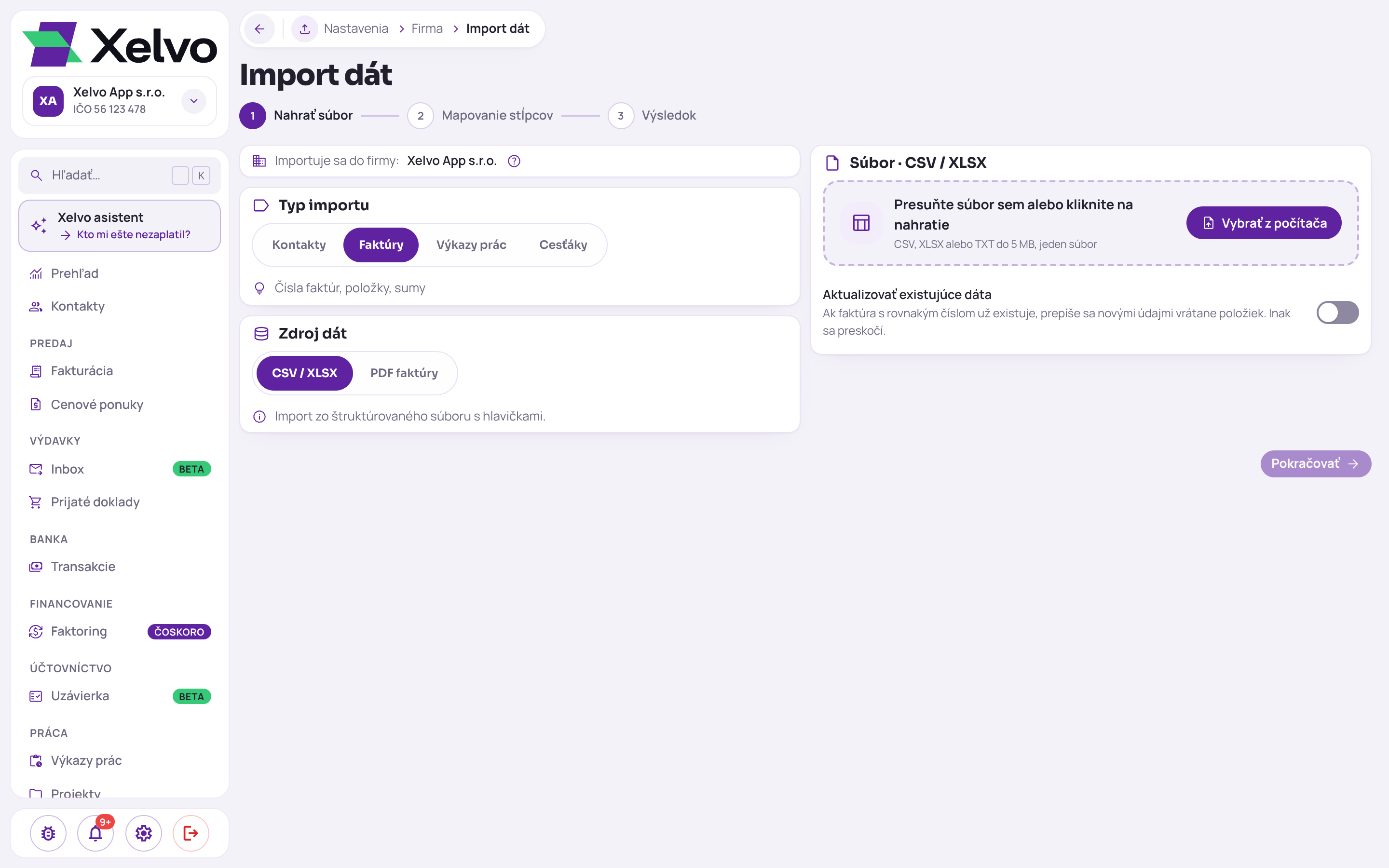 Import dát na kroku Nahrať súbor: typ importu Faktúry, zdroj dát CSV / XLSX, plocha na súbor CSV, XLSX alebo TXT do 5 MB a prepínač Aktualizovať existujúce dáta